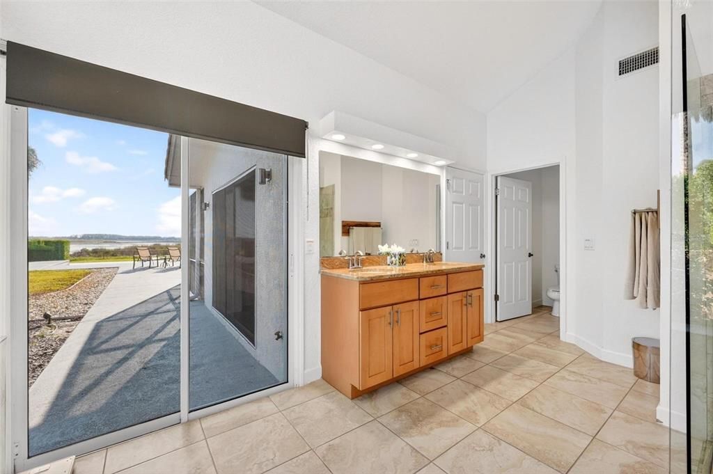 En Venta: $975,000 (4 camas, 3 baños, 2401 Pies cuadrados)