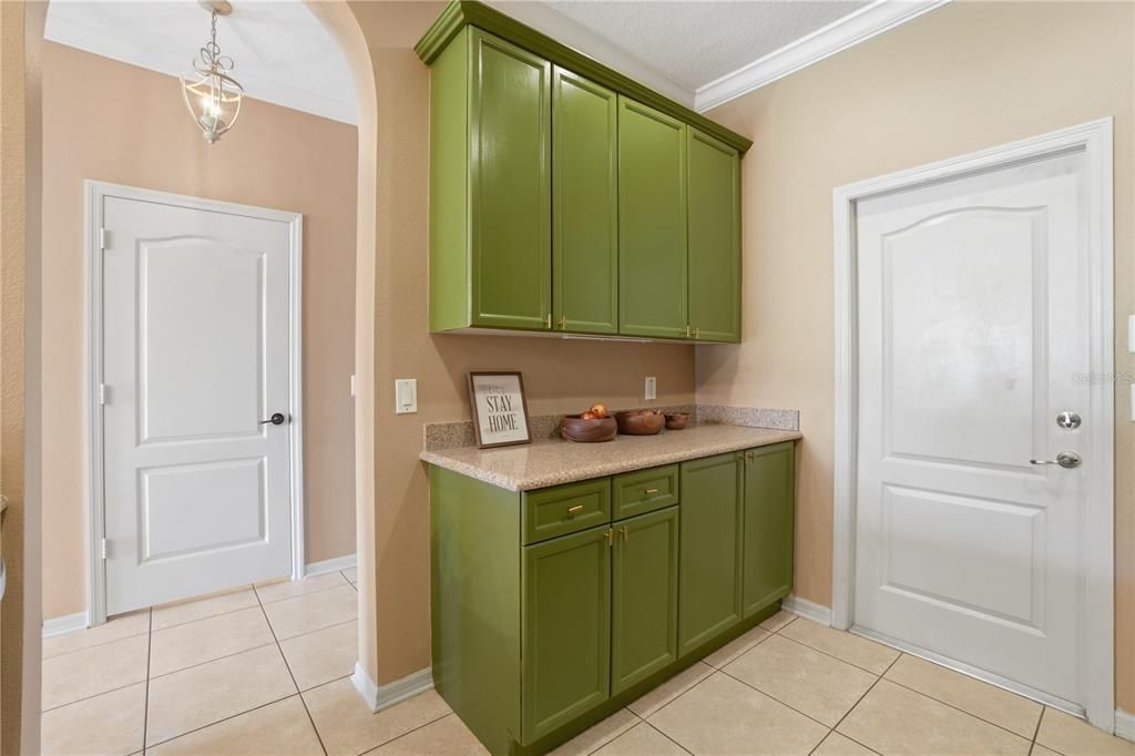 На продажу: $279,900 (3 спален, 2 ванн, 1553 Квадратных фут)