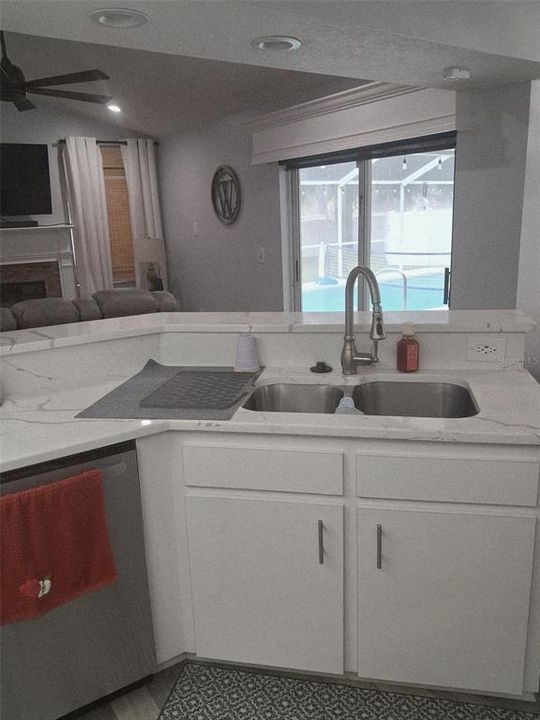 En Venta: $484,900 (3 camas, 2 baños, 1707 Pies cuadrados)