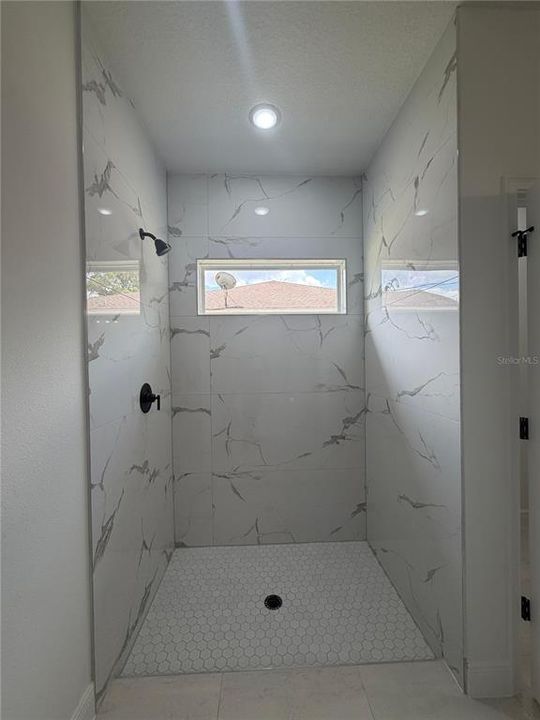 Active With Contract: $2,000 (4 beds, 2 baths, 1833 Square Feet)