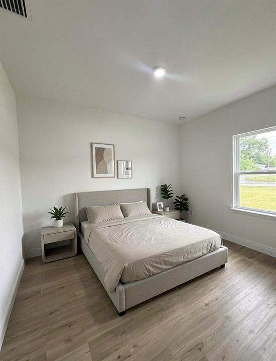 Active With Contract: $2,000 (4 beds, 2 baths, 1833 Square Feet)