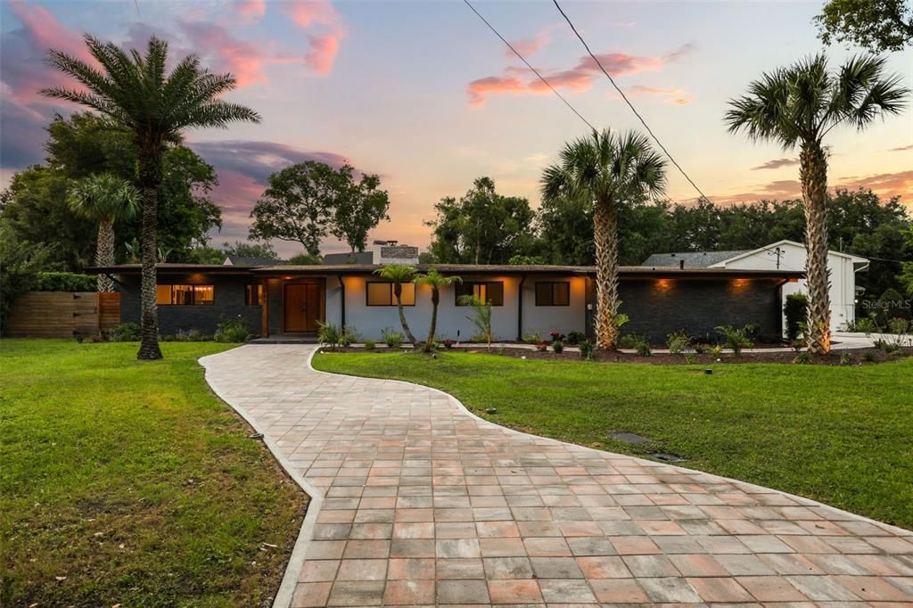 For Sale: $1,650,000 (5 beds, 2 baths, 3400 Square Feet)