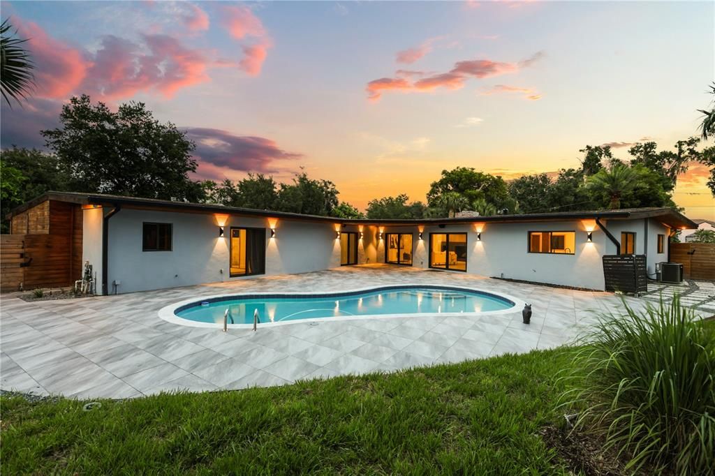 For Sale: $1,650,000 (5 beds, 2 baths, 3400 Square Feet)