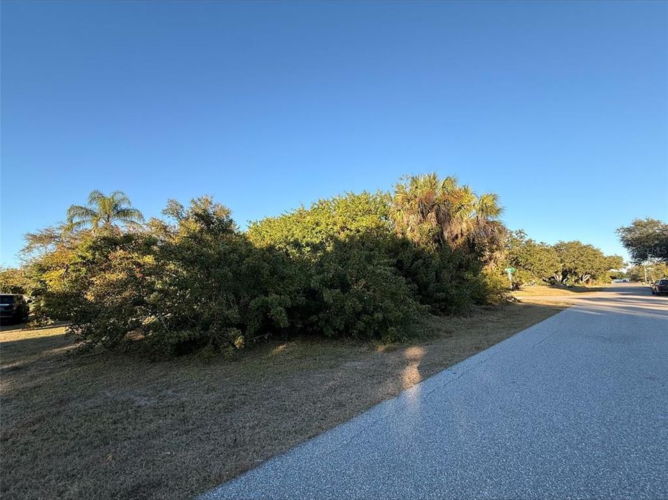 En Venta: $34,900 (0.33 acres)