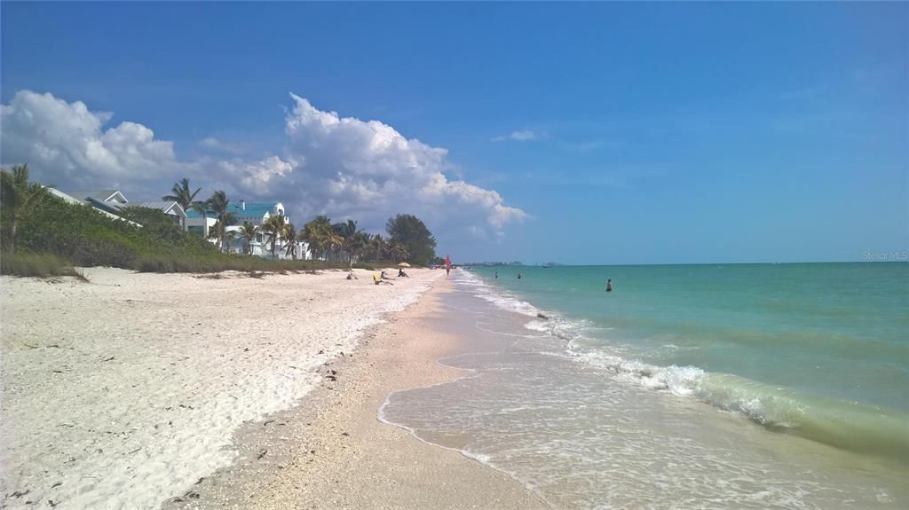 En Venta: $34,900 (0.33 acres)