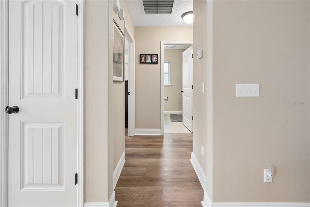 For Sale: $375,000 (3 beds, 2 baths, 1794 Square Feet)