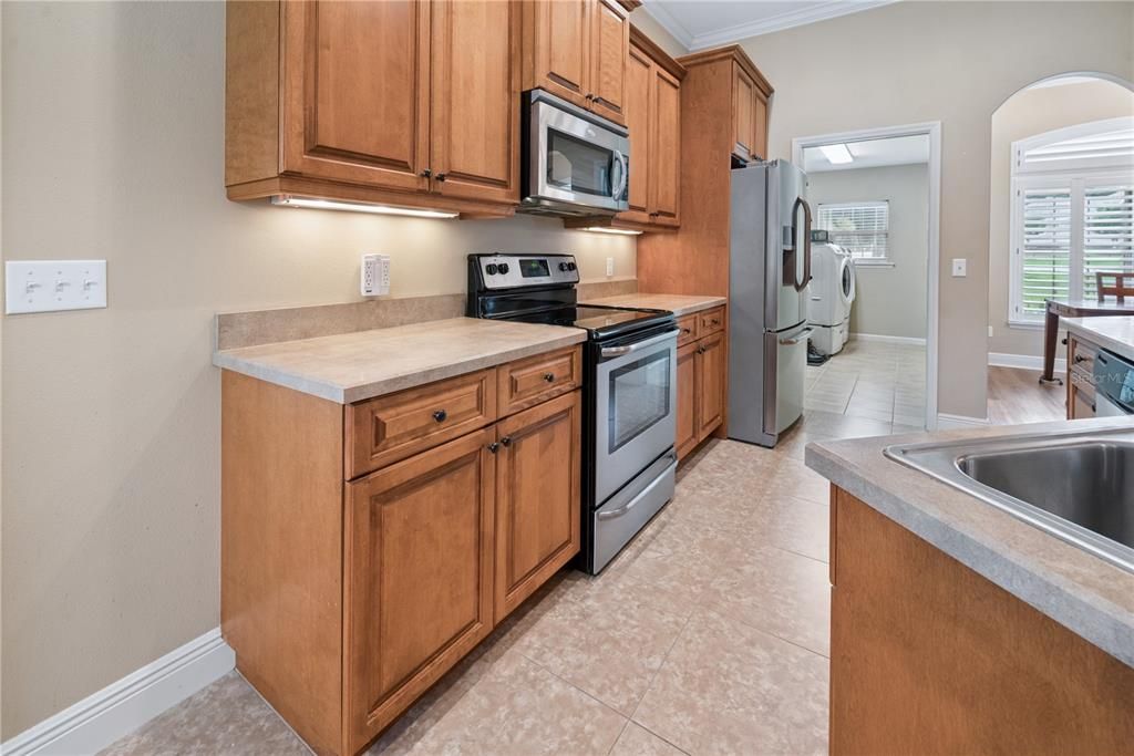 For Sale: $375,000 (3 beds, 2 baths, 1794 Square Feet)