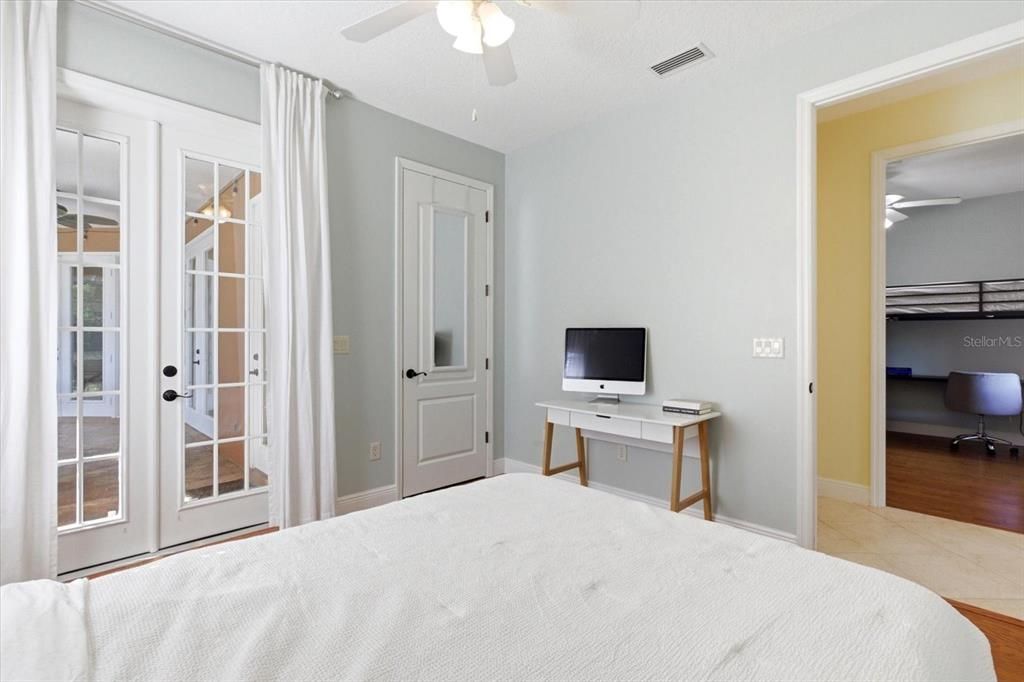 En Venta: $765,000 (4 camas, 2 baños, 2327 Pies cuadrados)