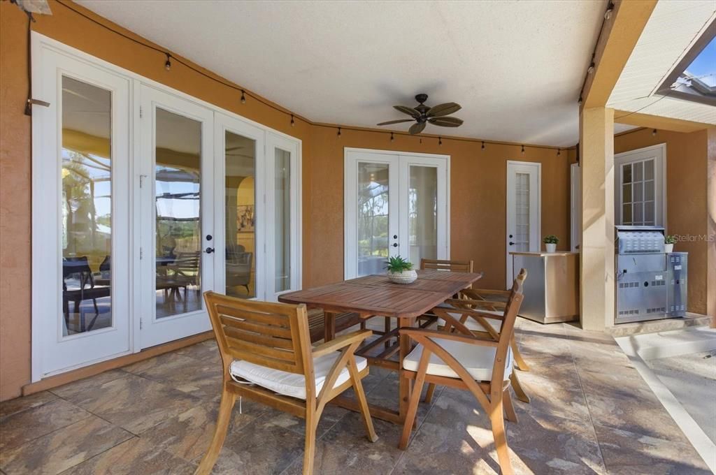 En Venta: $765,000 (4 camas, 2 baños, 2327 Pies cuadrados)