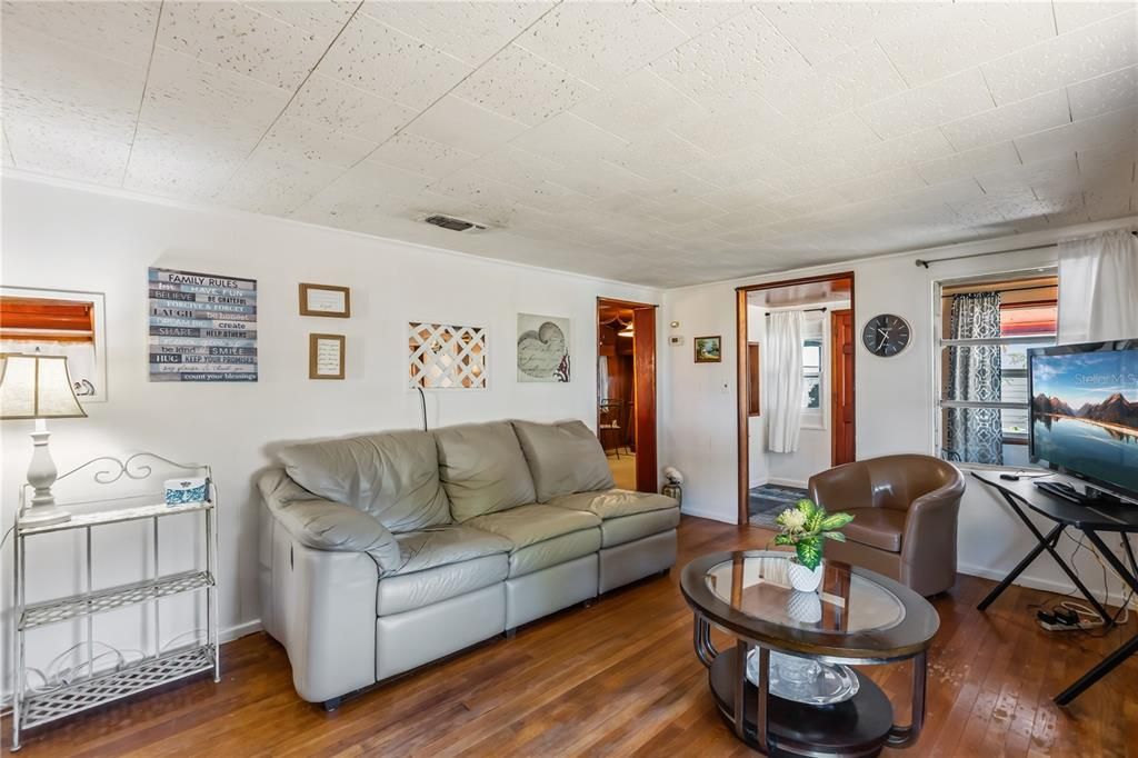 En Venta: $120,000 (3 camas, 1 baños, 965 Pies cuadrados)
