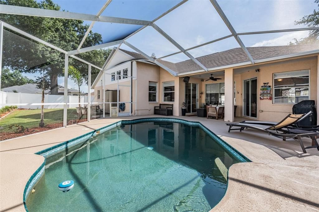 Activo con contrato: $490,000 (4 camas, 3 baños, 2082 Pies cuadrados)