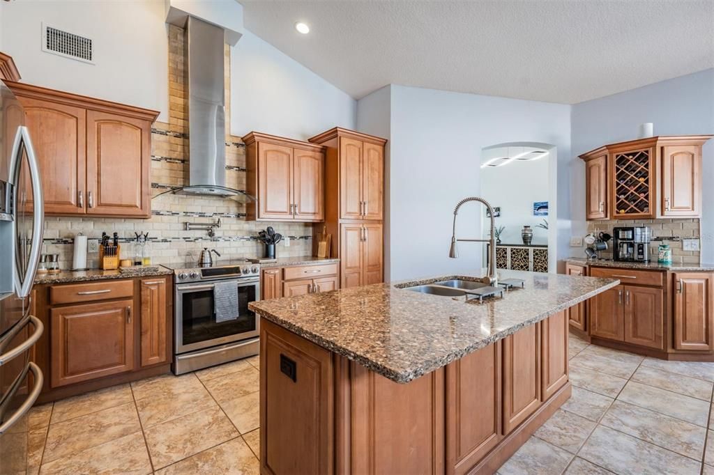 Activo con contrato: $490,000 (4 camas, 3 baños, 2082 Pies cuadrados)