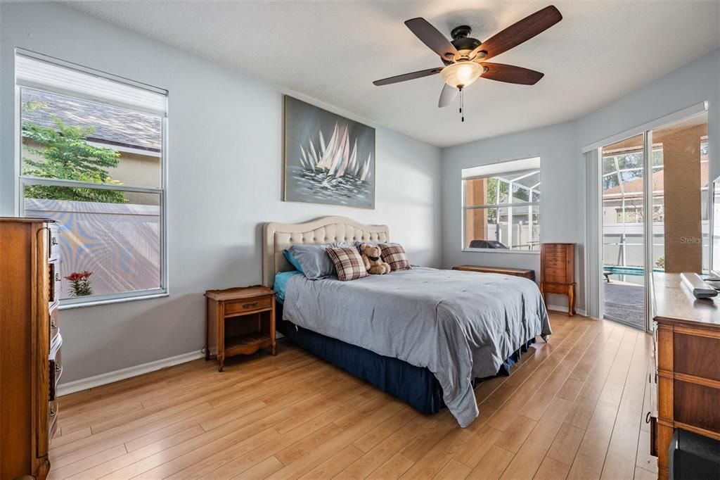 Activo con contrato: $490,000 (4 camas, 3 baños, 2082 Pies cuadrados)
