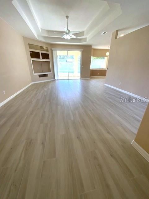 En Renta: $1,975 (3 camas, 2 baños, 1929 Pies cuadrados)