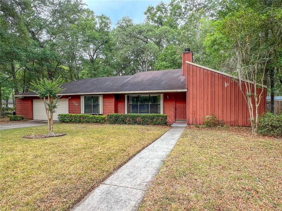For Rent: $2,150 (3 beds, 2 baths, 1390 Square Feet)