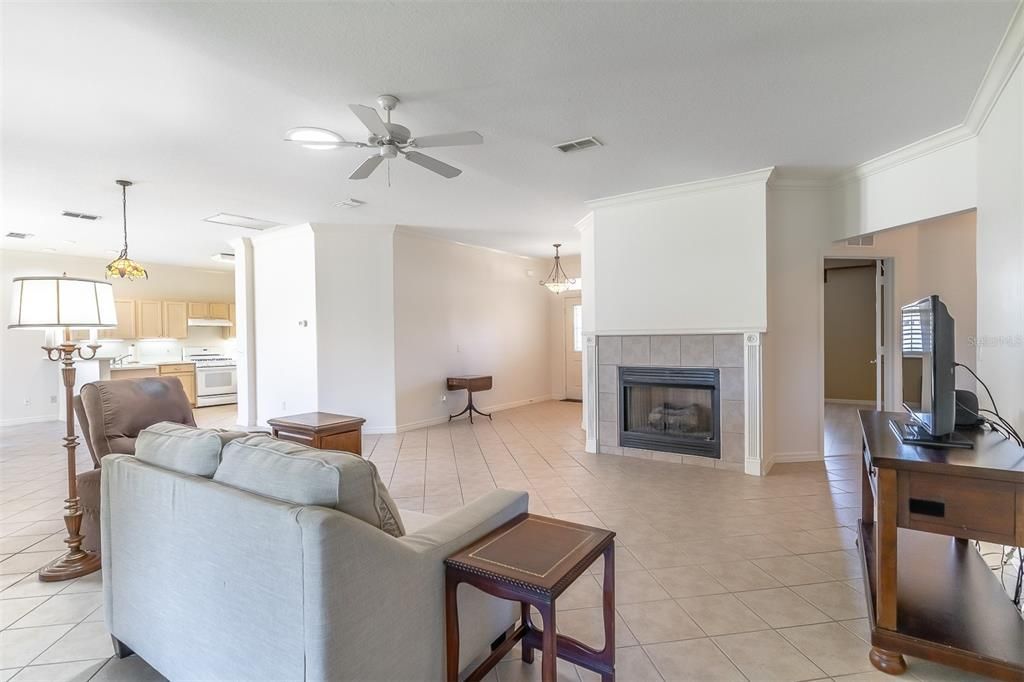 For Sale: $264,900 (3 beds, 2 baths, 1910 Square Feet)