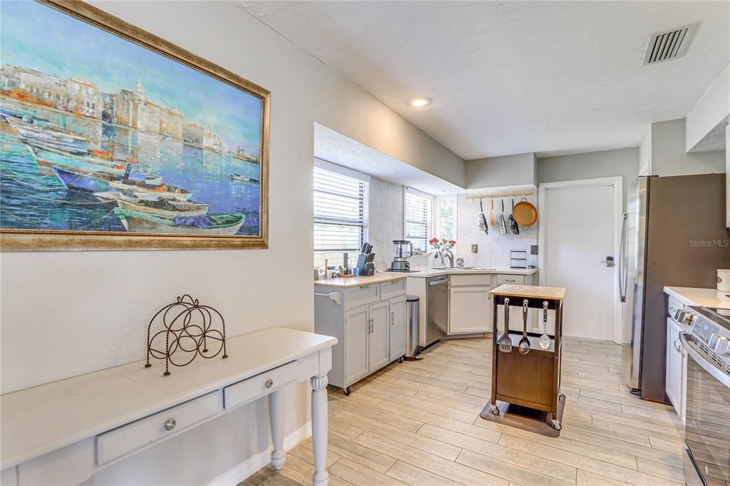 En Venta: $489,900 (2 camas, 2 baños, 1380 Pies cuadrados)