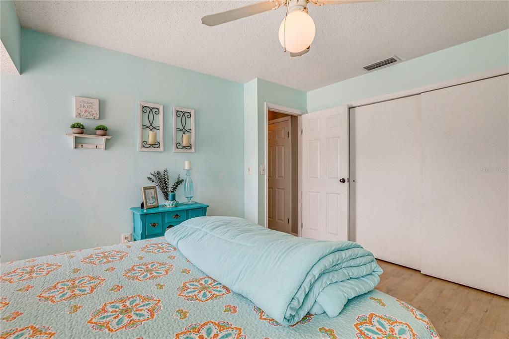 En Venta: $489,900 (2 camas, 2 baños, 1380 Pies cuadrados)