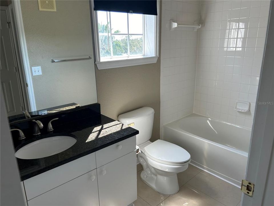 В аренду: $1,950 (2 спален, 2 ванн, 1091 Квадратных фут)