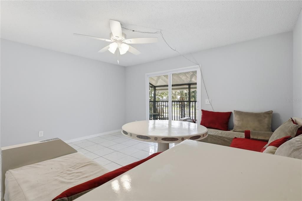 For Sale: $174,900 (1 beds, 1 baths, 680 Square Feet)