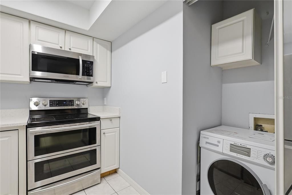 For Sale: $174,900 (1 beds, 1 baths, 680 Square Feet)