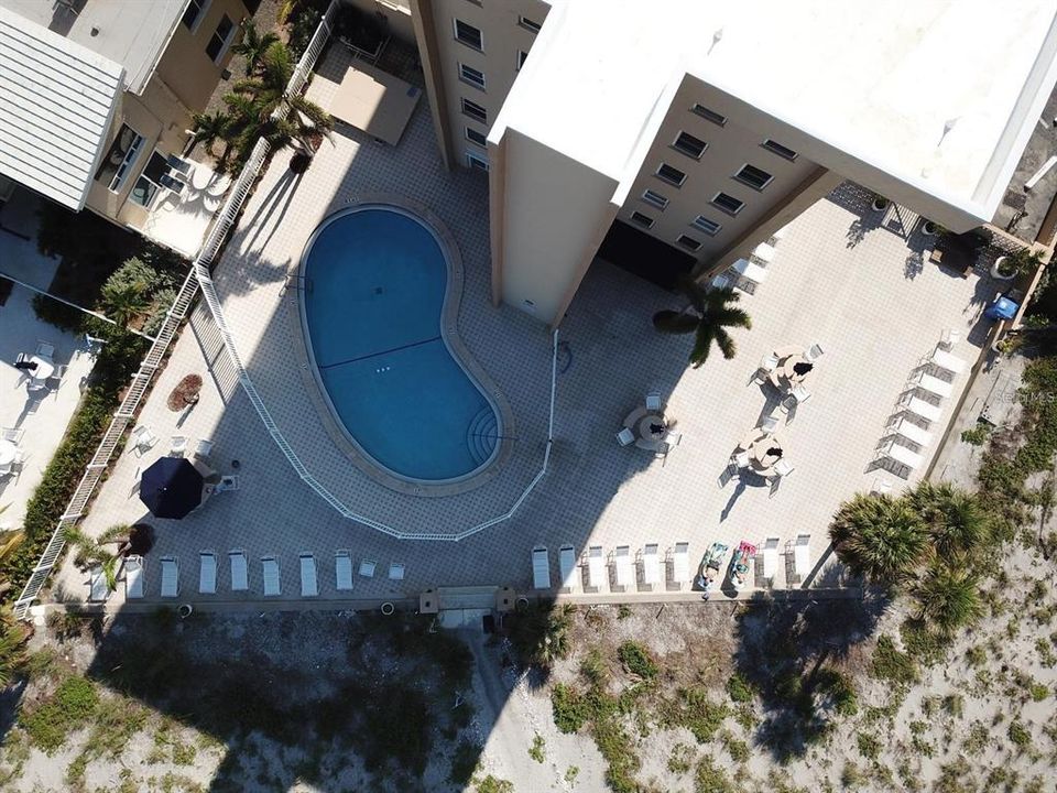 For Rent: $2,150 (2 beds, 2 baths, 867 Square Feet)