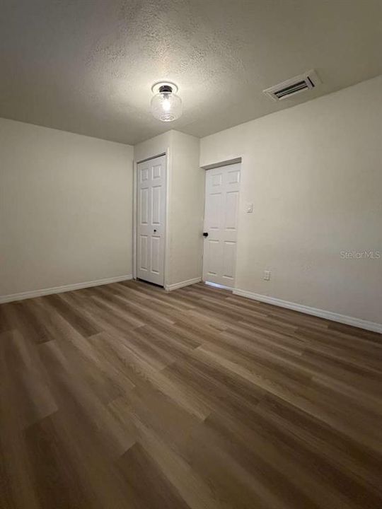 En Renta: $2,000 (4 camas, 3 baños, 1500 Pies cuadrados)