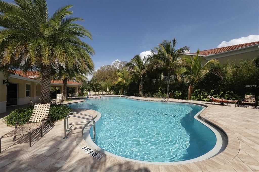 For Rent: $2,400 (2 beds, 2 baths, 1244 Square Feet)