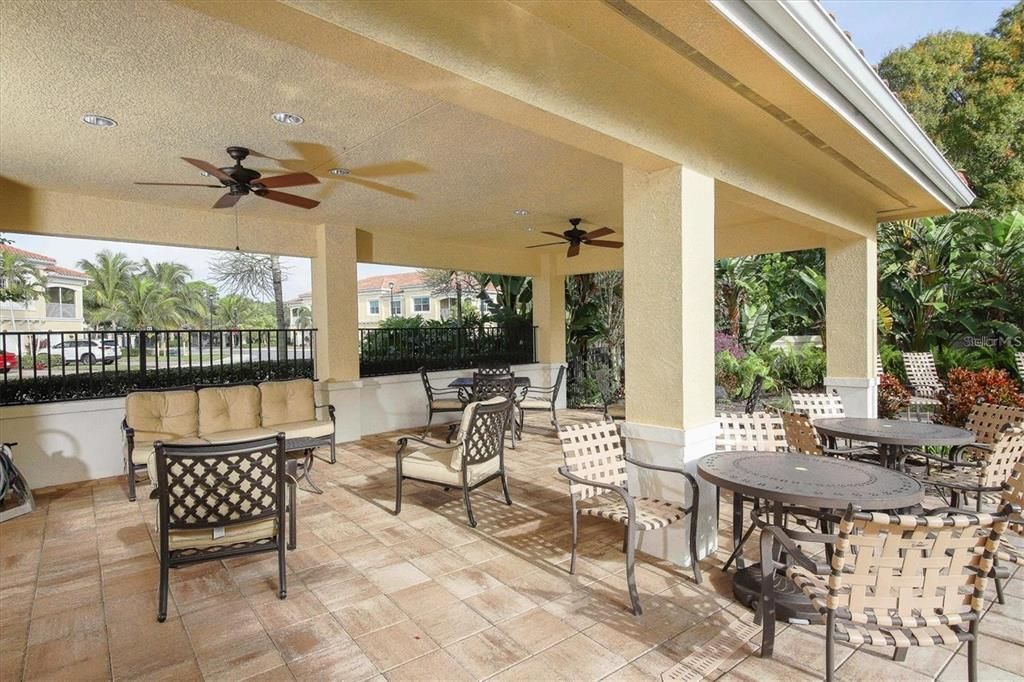 For Rent: $2,400 (2 beds, 2 baths, 1244 Square Feet)