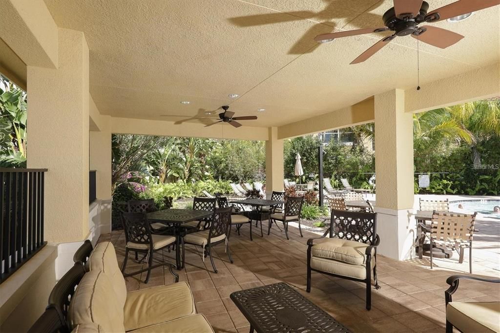 For Rent: $2,400 (2 beds, 2 baths, 1244 Square Feet)