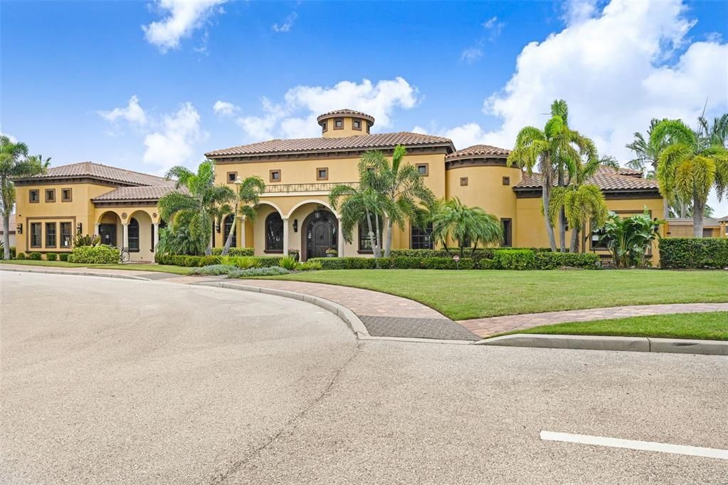 For Sale: $508,000 (3 beds, 2 baths, 2118 Square Feet)
