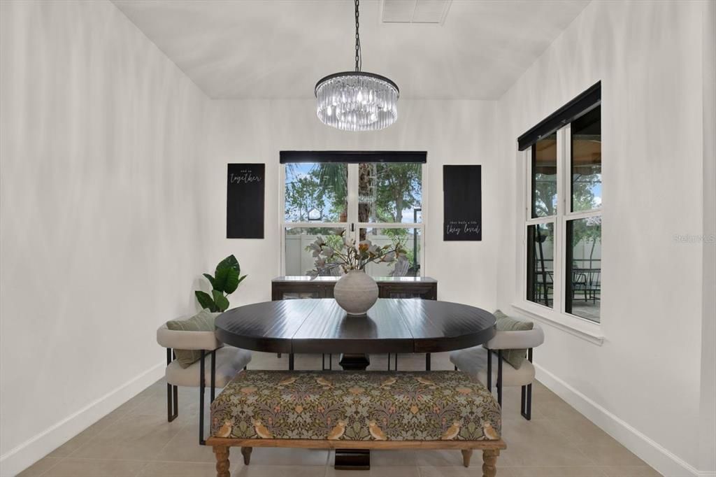 En Venta: $649,999 (4 camas, 3 baños, 3695 Pies cuadrados)