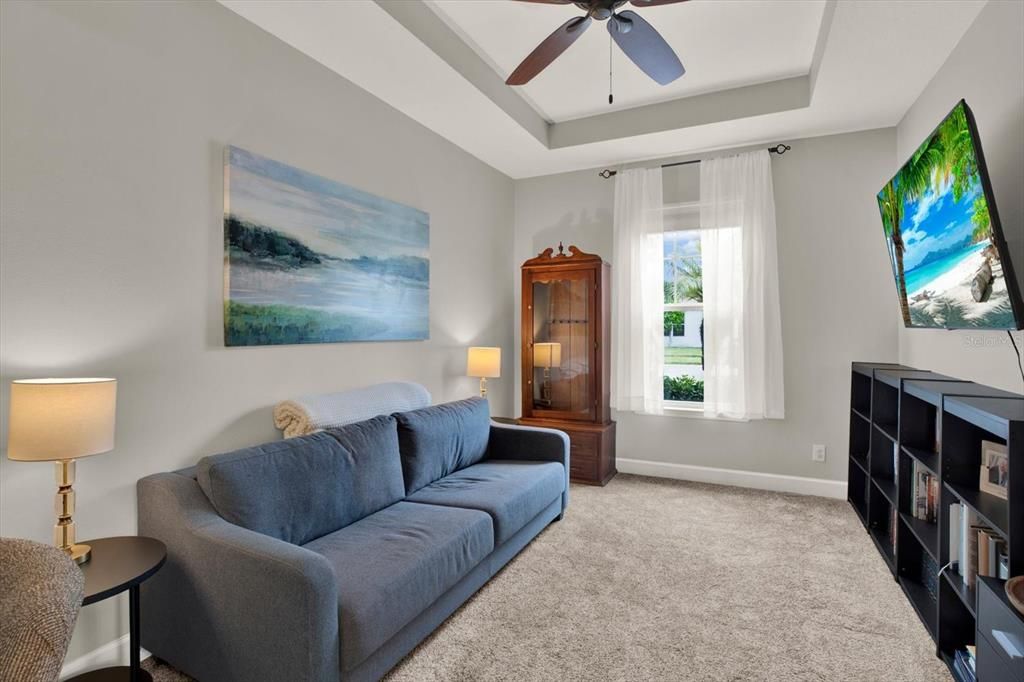En Venta: $649,999 (4 camas, 3 baños, 3695 Pies cuadrados)