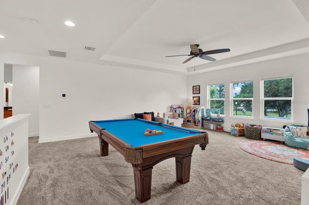 En Venta: $649,999 (4 camas, 3 baños, 3695 Pies cuadrados)