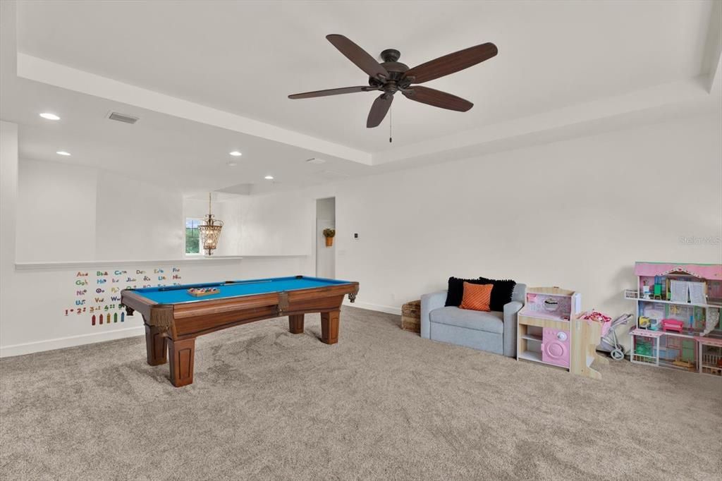 En Venta: $649,999 (4 camas, 3 baños, 3695 Pies cuadrados)