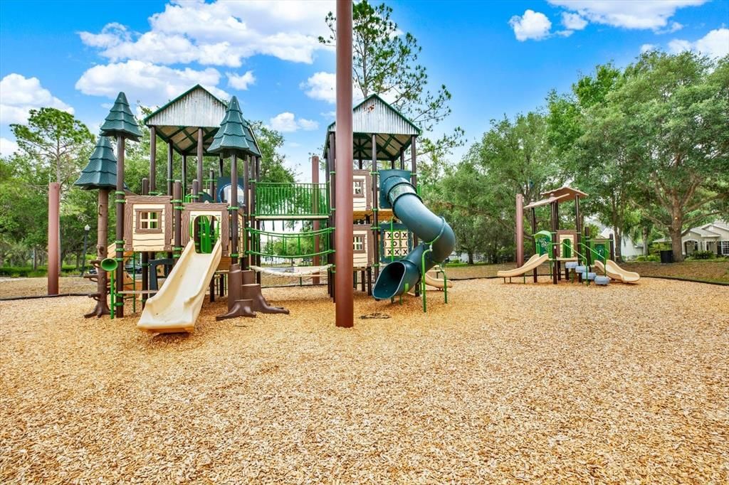 En Venta: $649,999 (4 camas, 3 baños, 3695 Pies cuadrados)