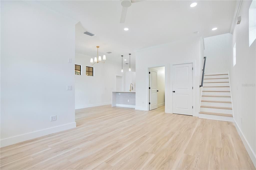 For Sale: $579,000 (3 beds, 2 baths, 1702 Square Feet)