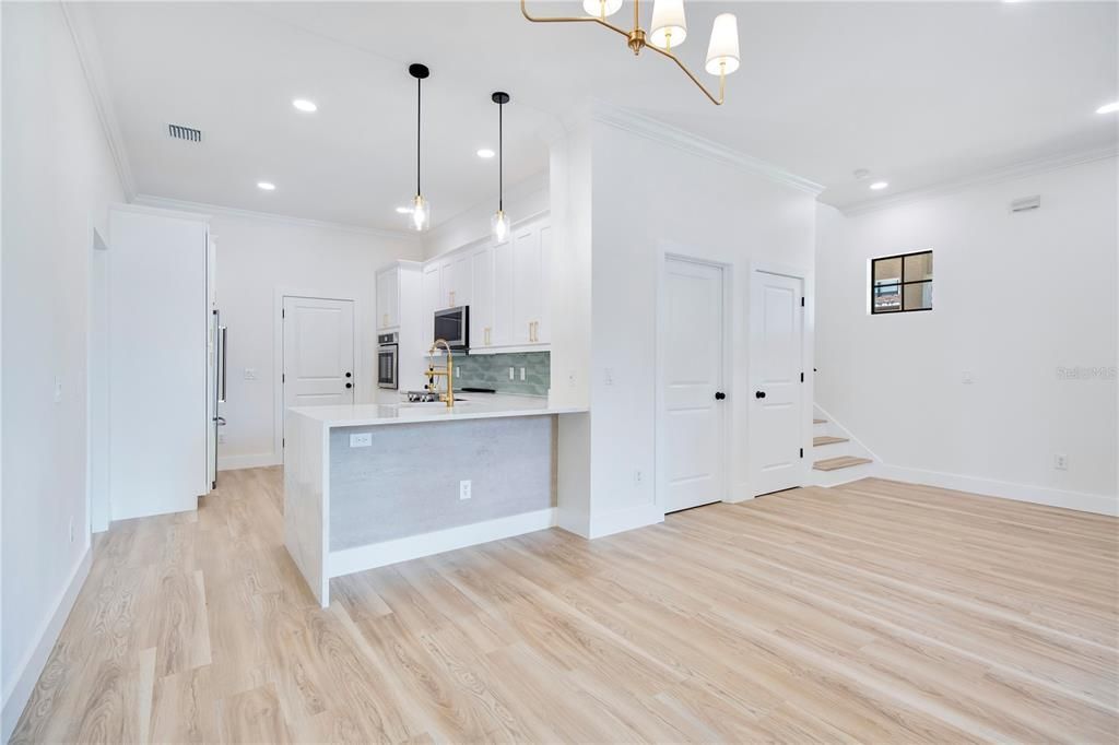For Sale: $579,000 (3 beds, 2 baths, 1702 Square Feet)