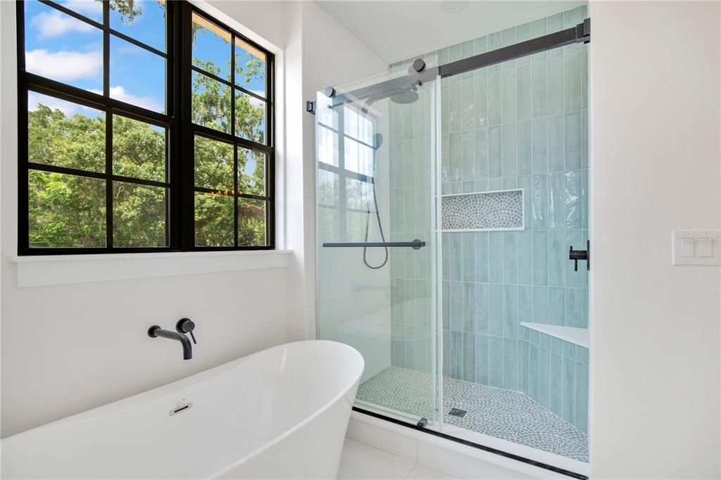 For Sale: $579,000 (3 beds, 2 baths, 1702 Square Feet)