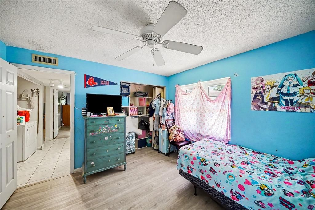 For Sale: $175,000 (2 beds, 2 baths, 1000 Square Feet)