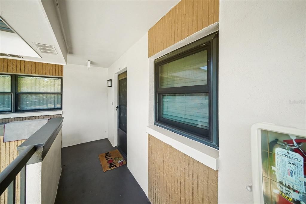 For Sale: $175,000 (2 beds, 2 baths, 1000 Square Feet)