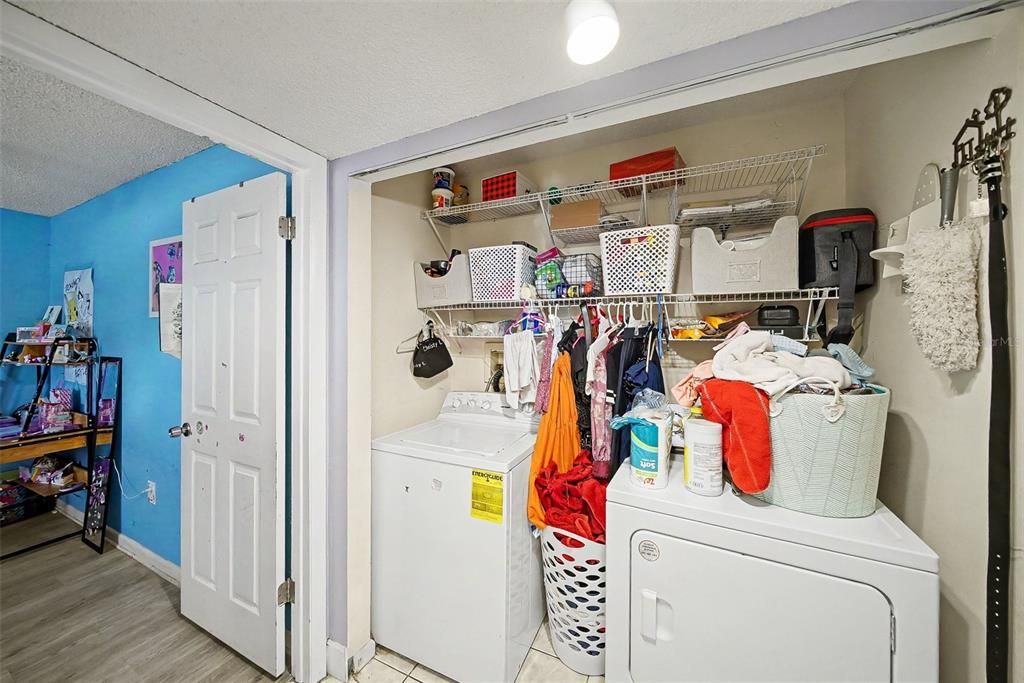 For Sale: $175,000 (2 beds, 2 baths, 1000 Square Feet)