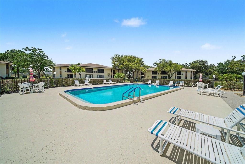 For Sale: $175,000 (2 beds, 2 baths, 1000 Square Feet)
