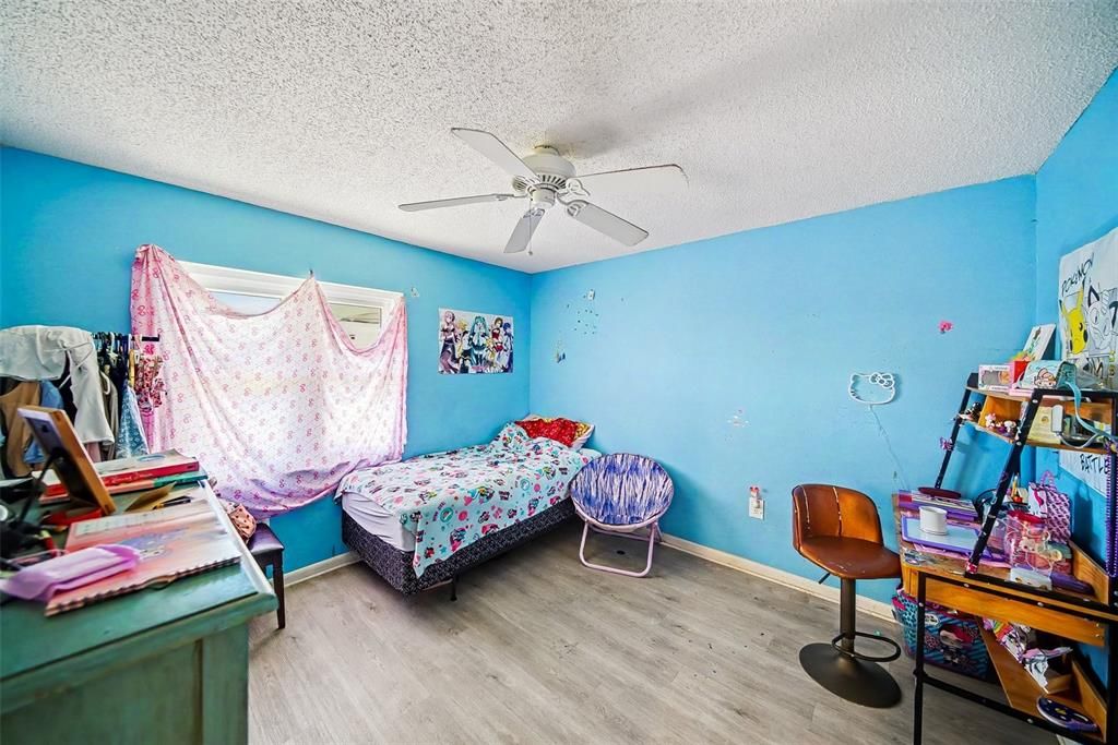 For Sale: $175,000 (2 beds, 2 baths, 1000 Square Feet)