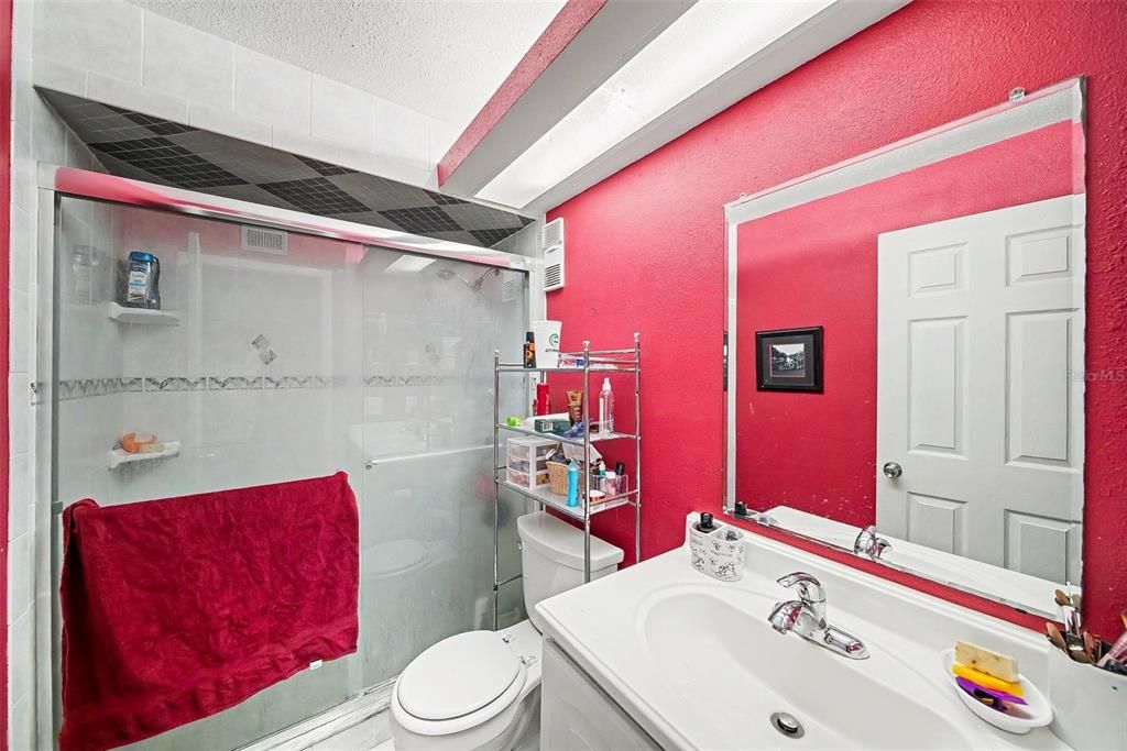 For Sale: $175,000 (2 beds, 2 baths, 1000 Square Feet)
