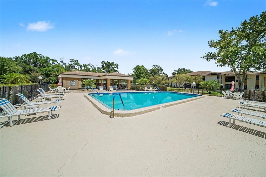 For Sale: $175,000 (2 beds, 2 baths, 1000 Square Feet)