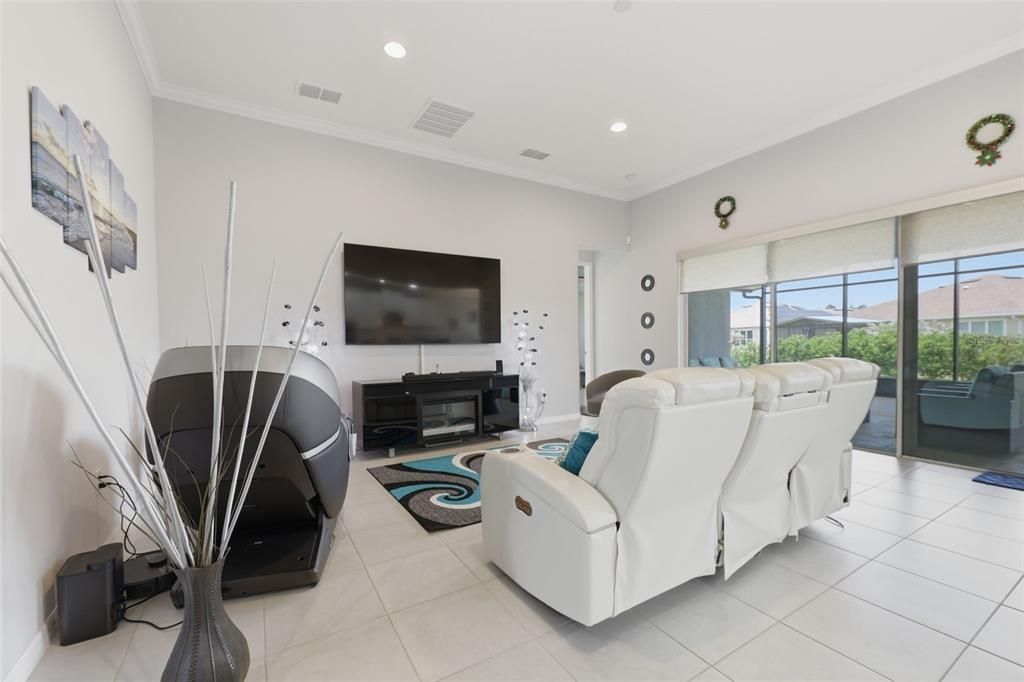 En Venta: $525,000 (4 camas, 3 baños, 2506 Pies cuadrados)