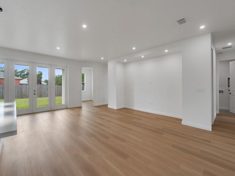 Active With Contract: $399,000 (4 beds, 3 baths, 2144 Square Feet)