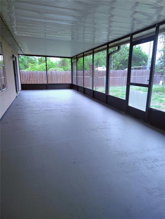 Active With Contract: $249,900 (3 beds, 2 baths, 1592 Square Feet)