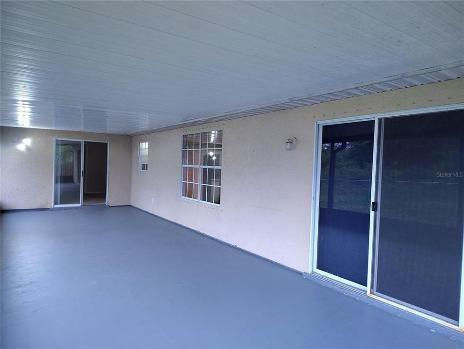 Active With Contract: $249,900 (3 beds, 2 baths, 1592 Square Feet)